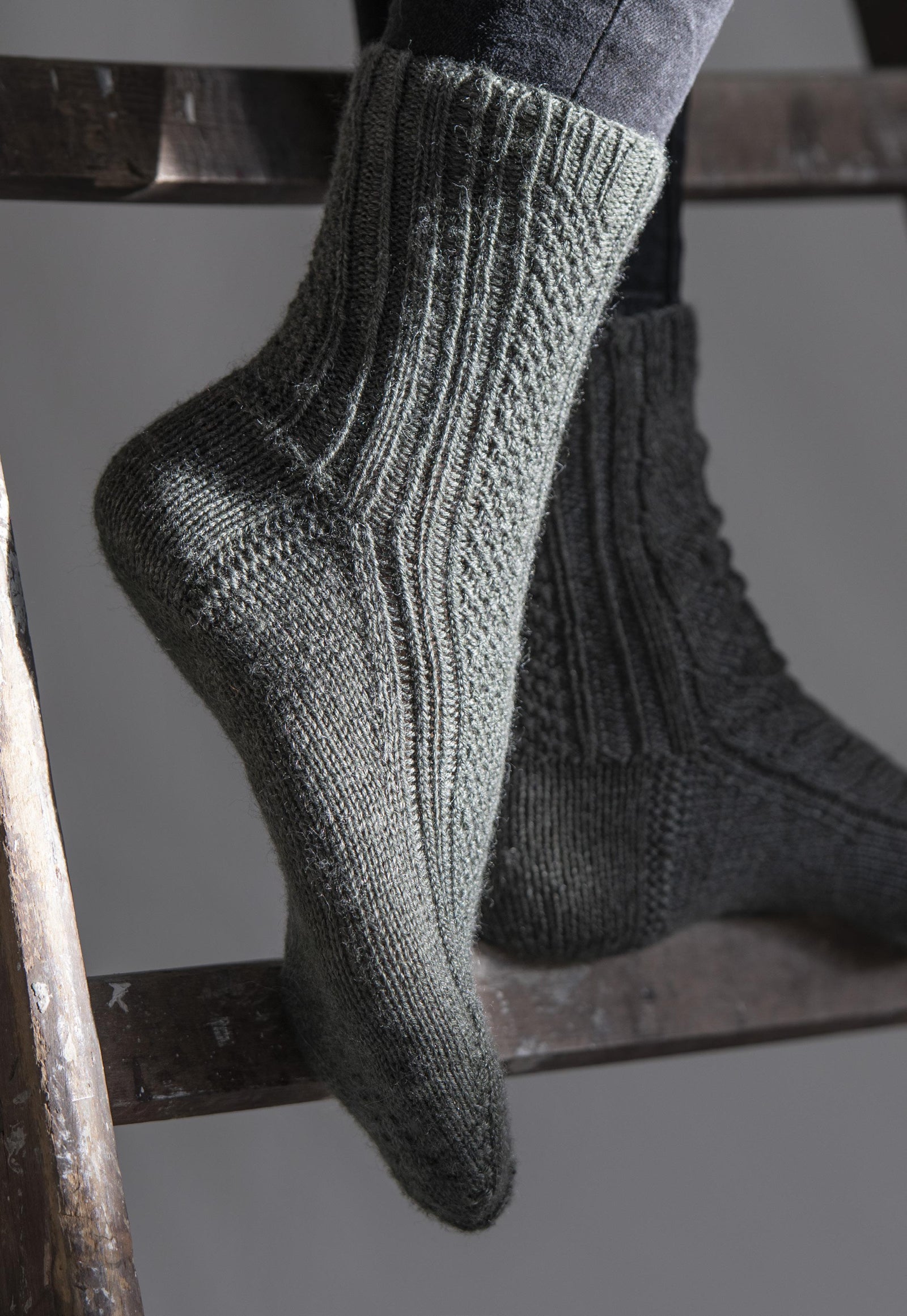 【キット】左右非対称の模様が映える ヴァルデマール ソックス