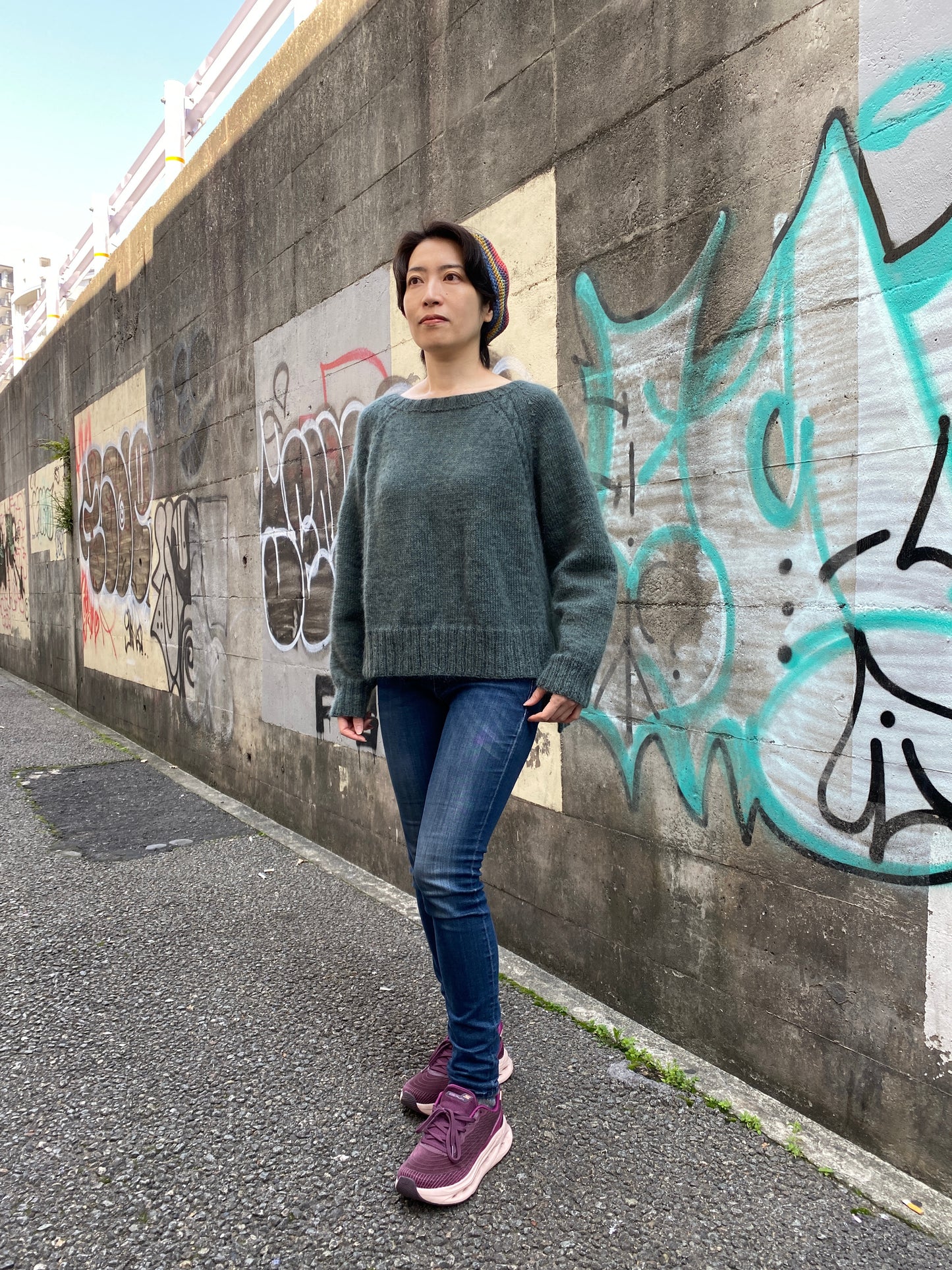 静かなラグランスリーブの《ピア》セーター キット（毛糸とダウンロードパターン付き）【即日発送】