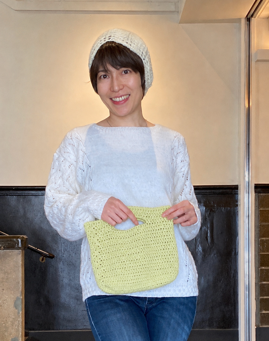 軽やかな質感の《エヴリデイ トート》キット ライム グリーン（毛糸とダウンロードパターン付き）【即日発送】