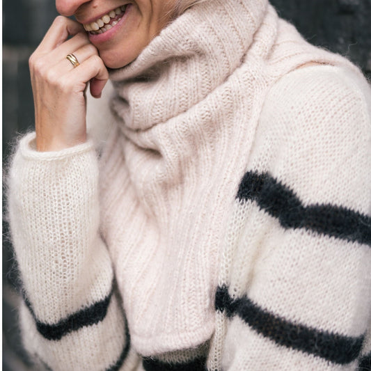 簡単に、すぐ編めて、首元あたたか｜ハラウス カラー 毛糸 & 日本語パターン付きキット｜NOVITA：ノヴィータ