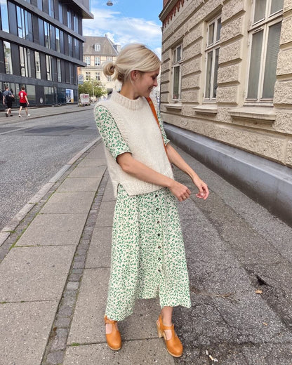 北欧の洗練されたデザイン｜ホリデースリップオーバー【ナチュラル】毛糸 & 日本語文章パターン付きキット｜PetiteKnit：プチニット 【即日発送】