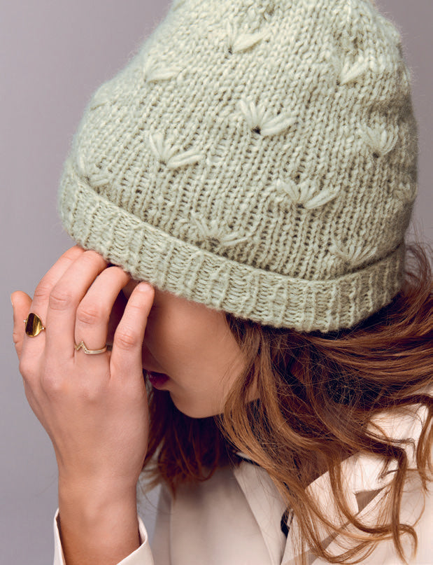 軽やかで暖かなダンデライオン ビーニー キット（毛糸とダウンロードパターン付き）【即日発送】