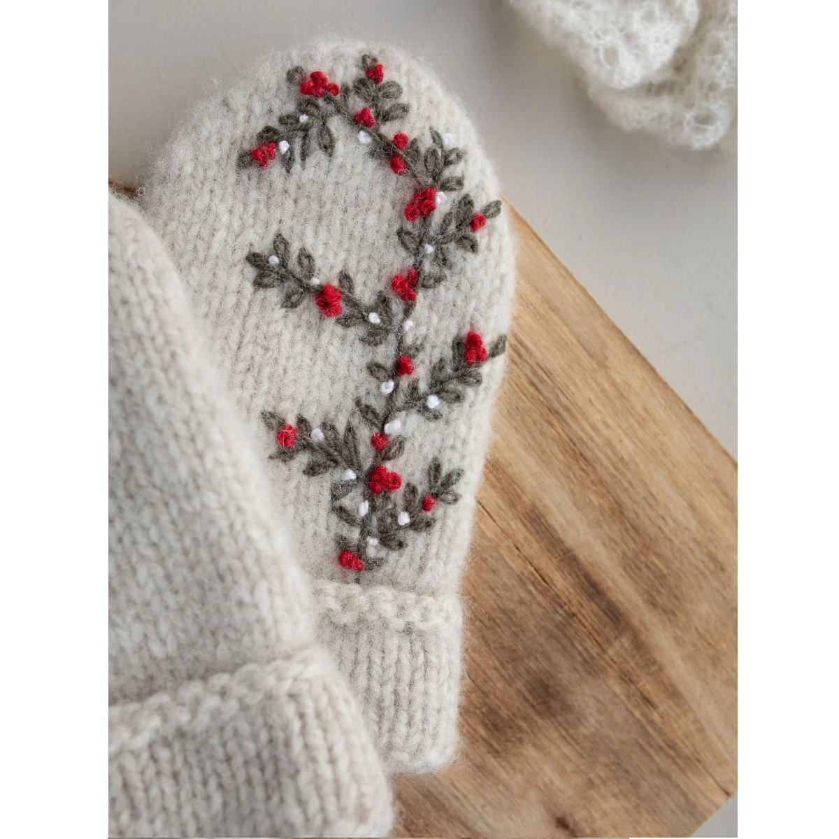 Sandnes Garn：サンネスガルン フリティッドガルン トヴァミトン 毛糸 & 日本語パターン付きキット